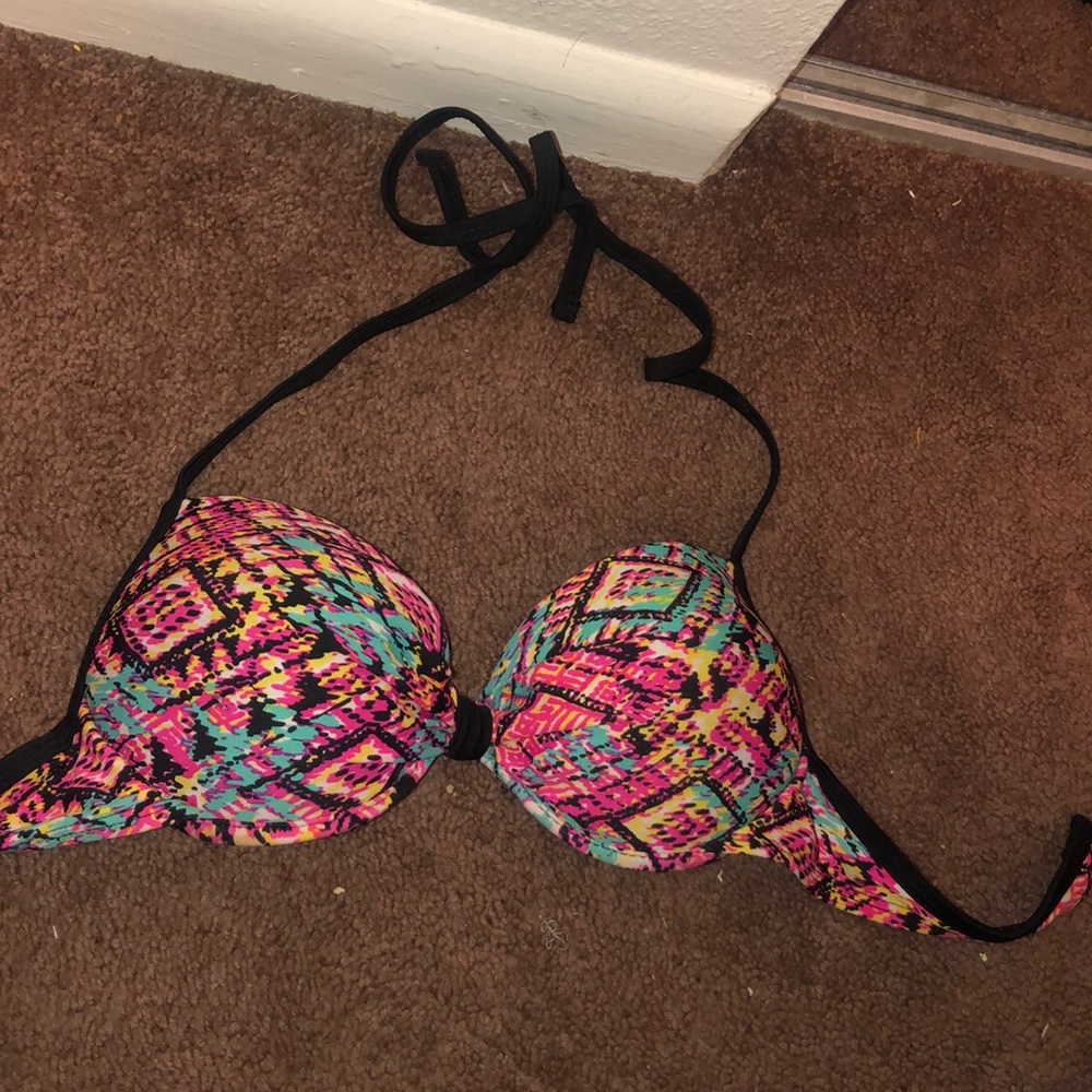 Push-up bikini top